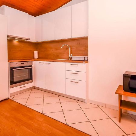 Apartment Mira Primošten Quarto foto