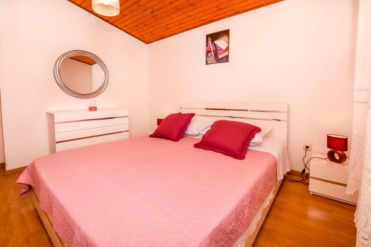 Apartment Mira Primošten Quarto foto